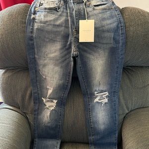 KanCan Jeans NWT Women’s Size 9/28